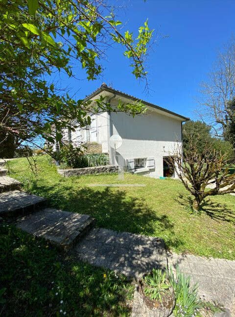 Maison à COULOUNIEIX-CHAMIERS