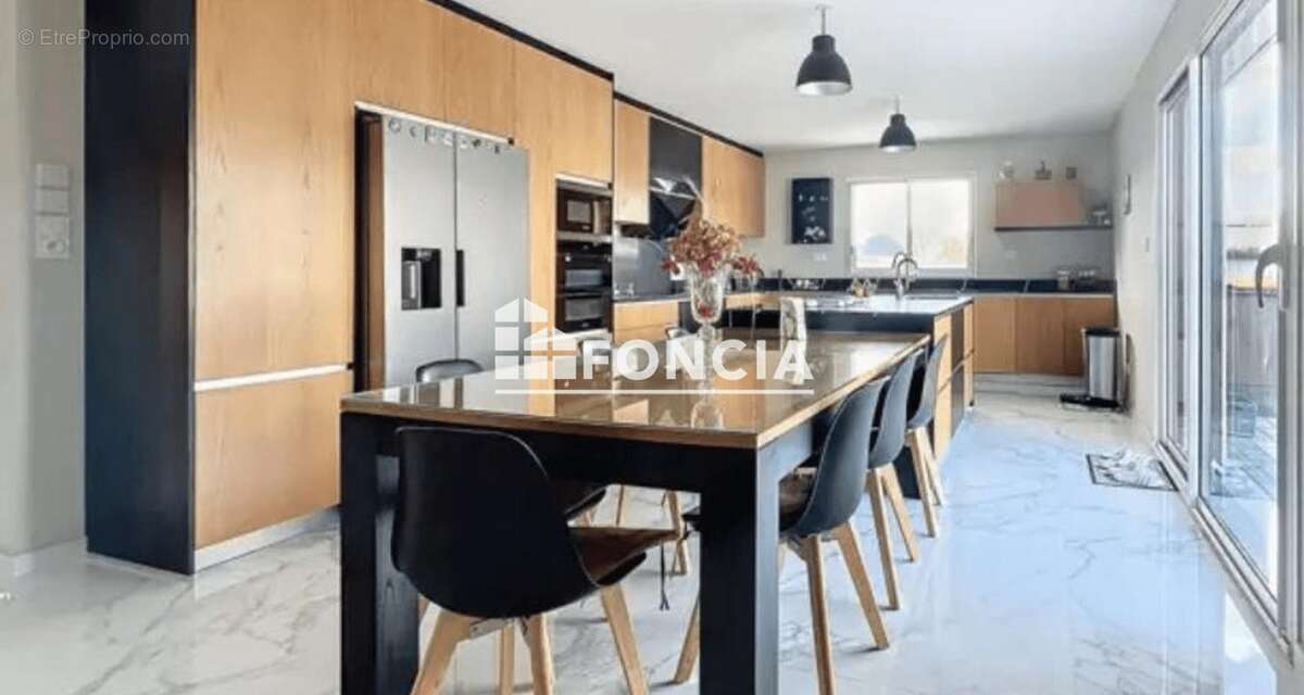 Maison à CORQUILLEROY