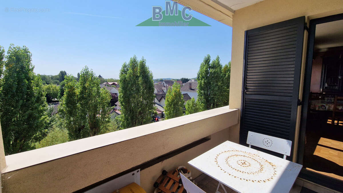 Appartement à LE PLESSIS-BOUCHARD