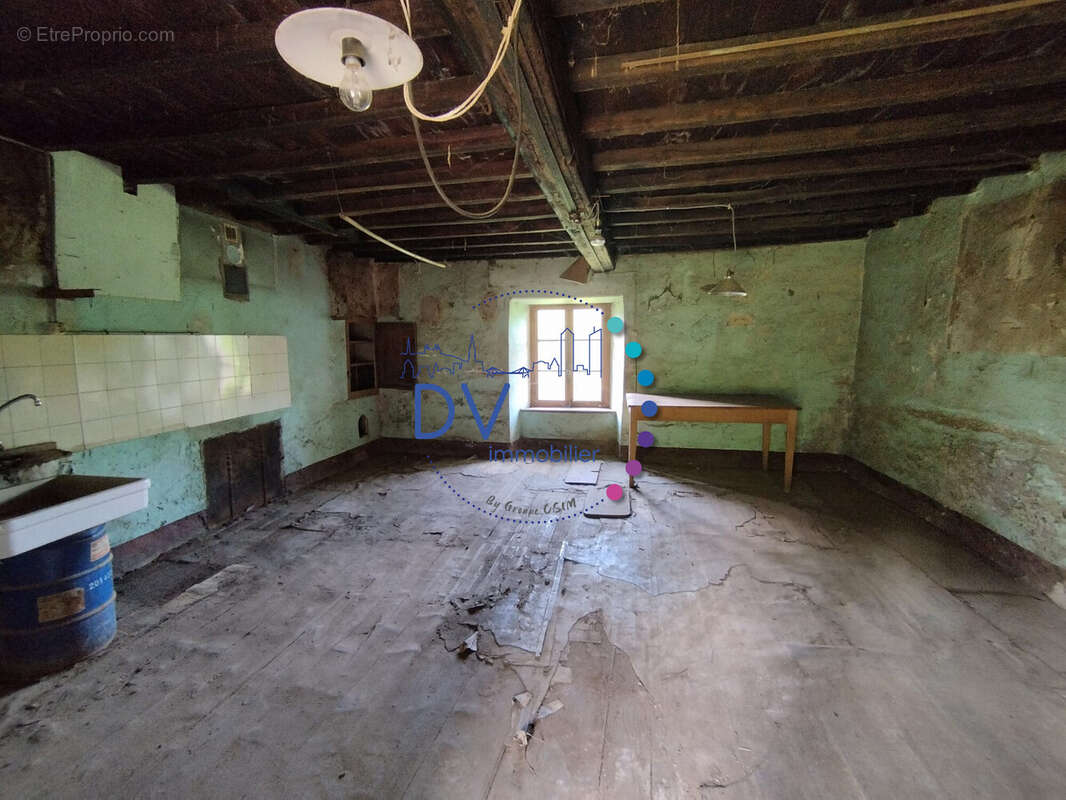 Maison à SAINT-JUST-D&#039;AVRAY