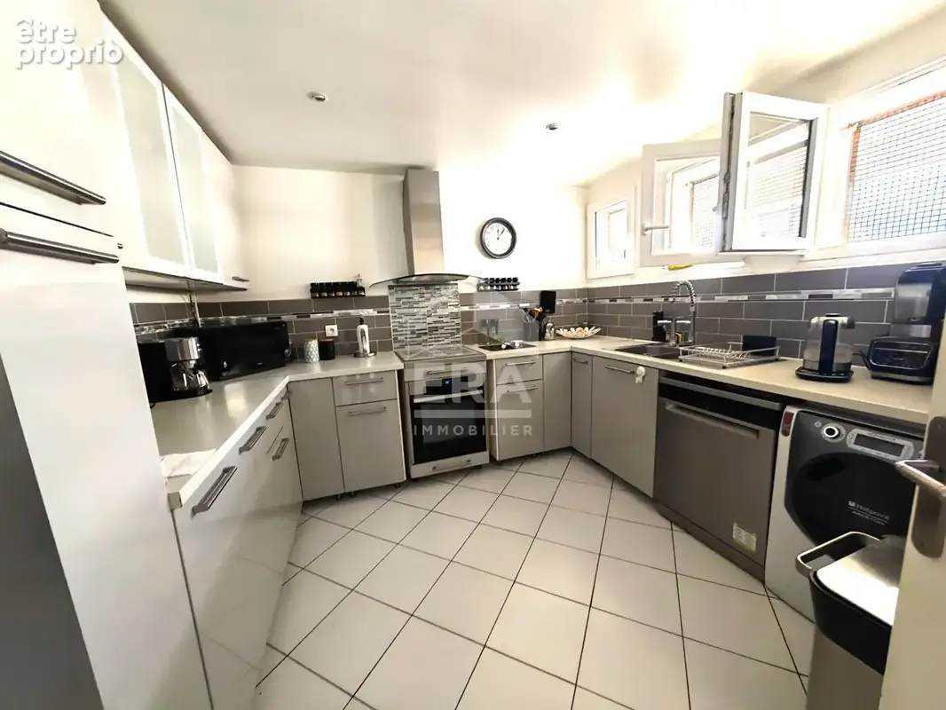 Appartement 77m² à marseille 5e arrondissement - photo 3