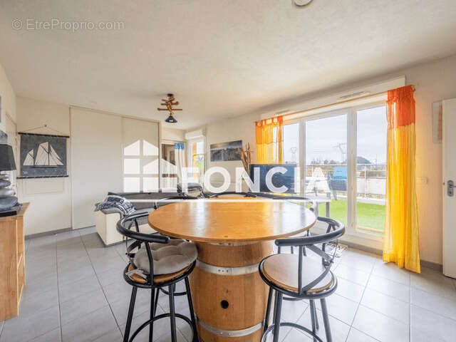 Appartement à AMBES