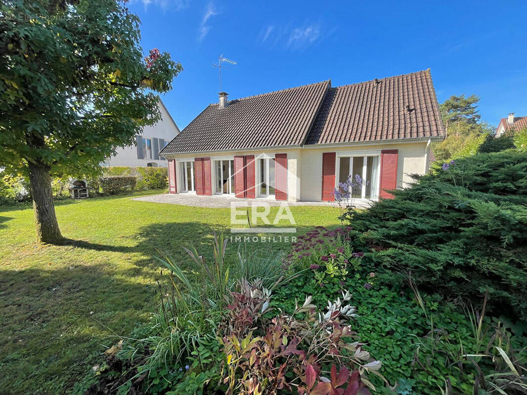 Maison à PONTAULT-COMBAULT