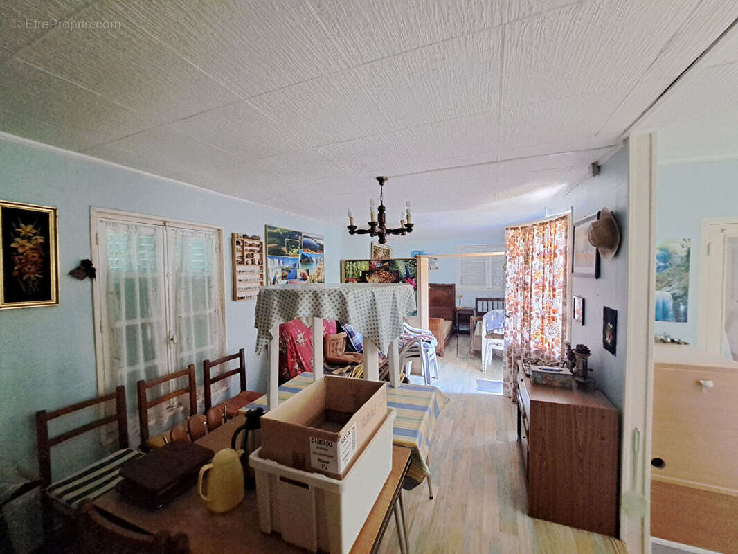 Autre à VOUNEUIL-SUR-VIENNE