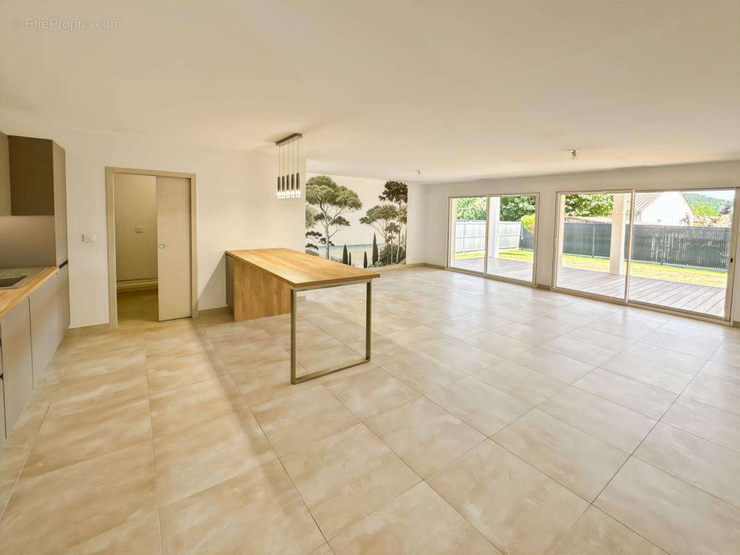 Maison neuve a cote des commerces - photo 6