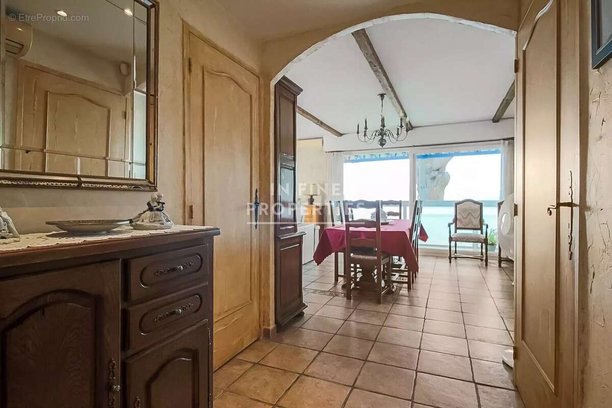 Appartement à LE CANNET