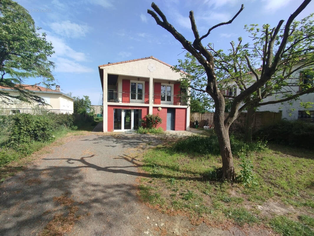 Maison à ECHILLAIS