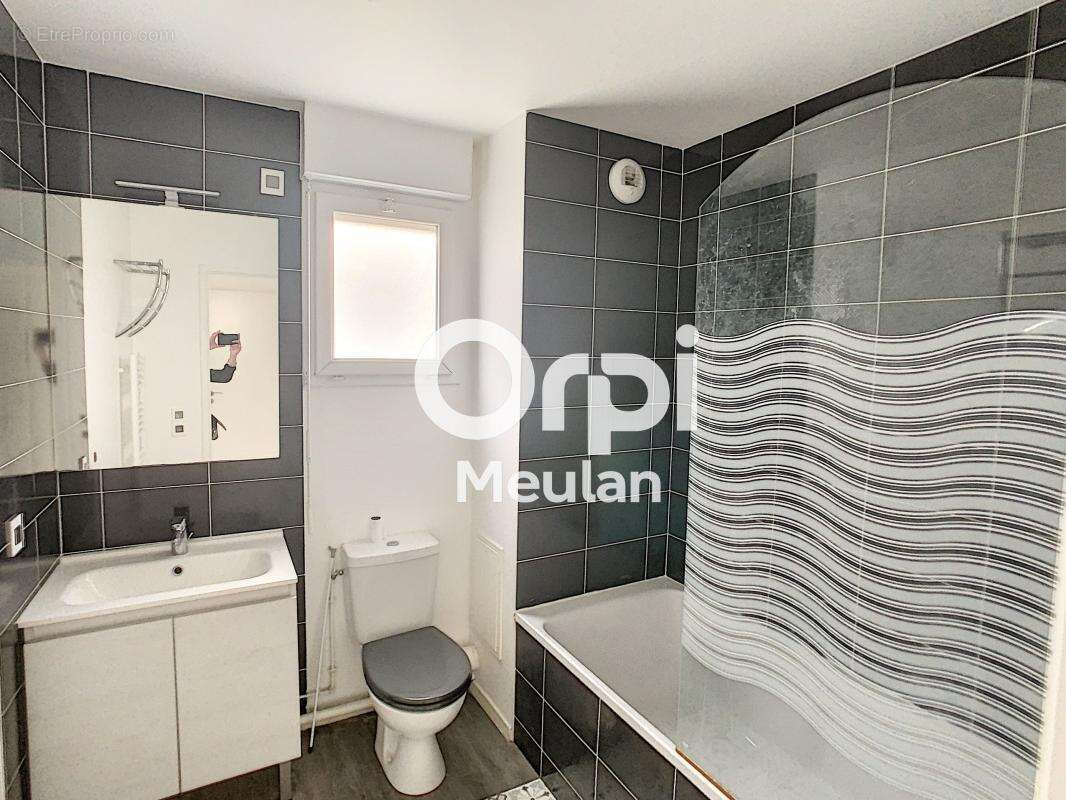 Appartement à HARDRICOURT