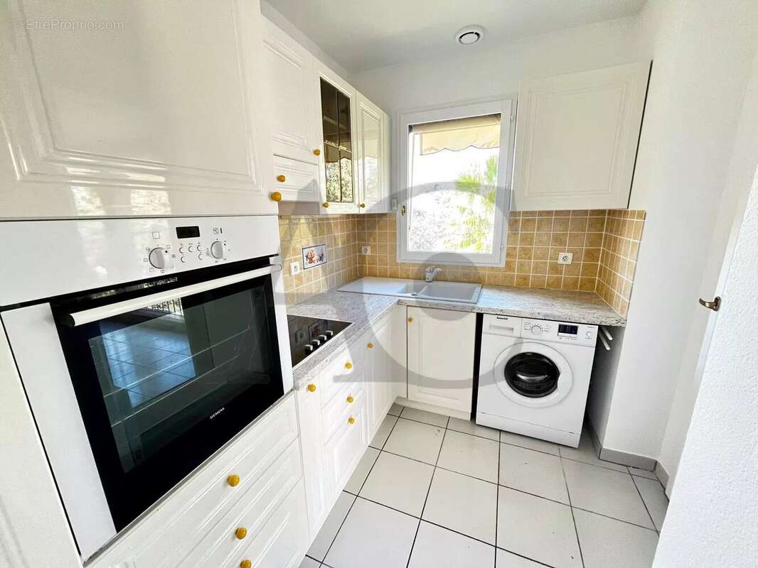 Appartement à VILLENEUVE-LOUBET