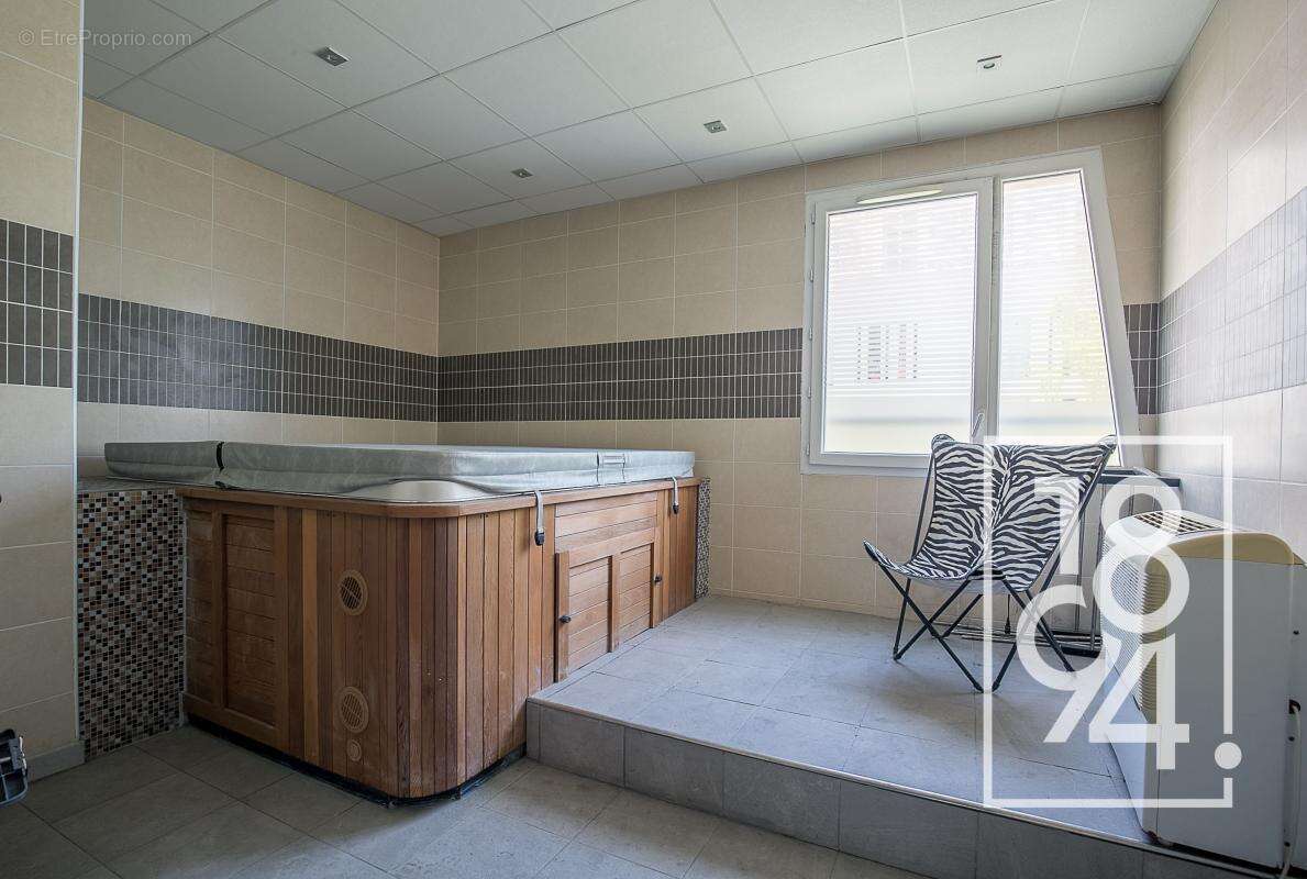 Commerce à MARSEILLE-13E