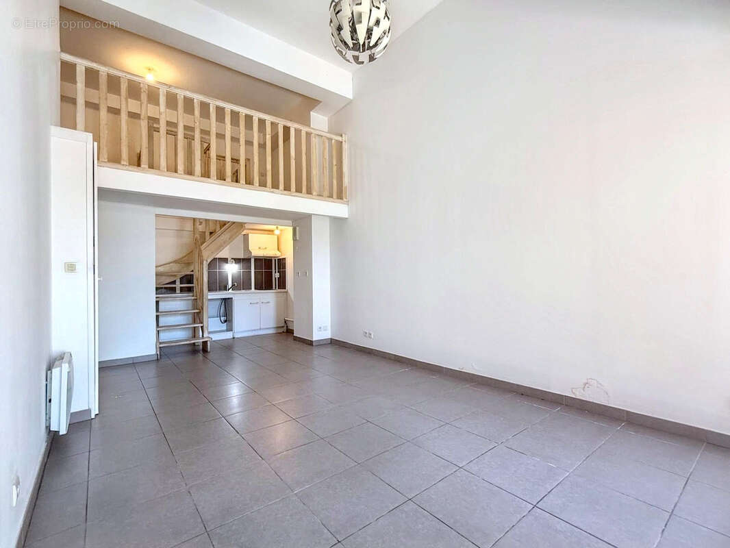 Appartement à CASTELNAU-LE-LEZ