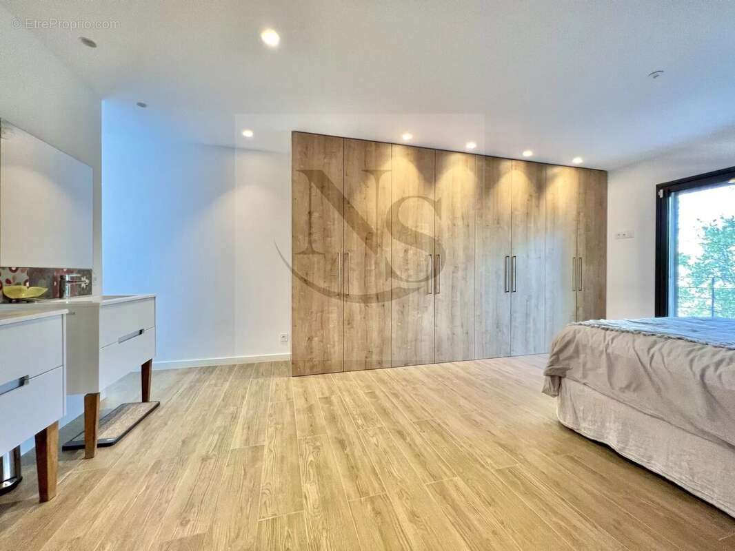 Maison à LE THOLONET