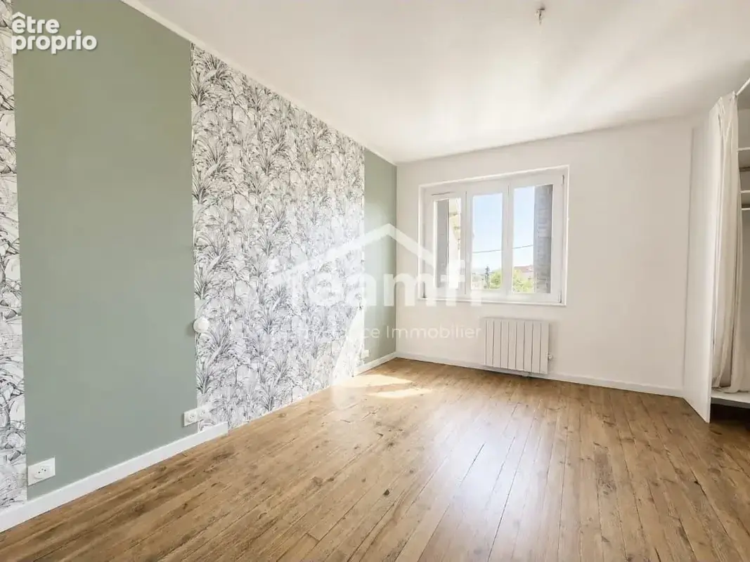 Maison 76 m² à Thiers  - photo 2