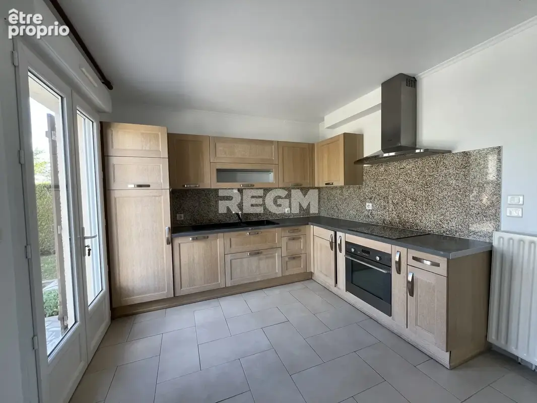 Maison 5 chambres sur sous-sol total pour une surface utile de 221 m2 - photo 4