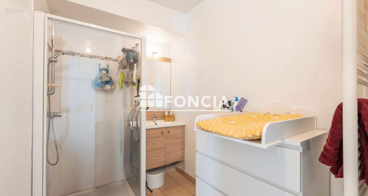 Appartement à GENNEVILLIERS