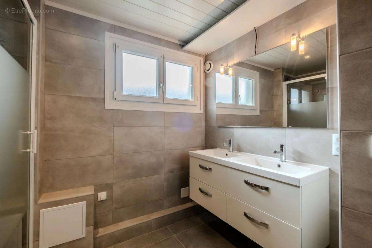 Appartement à DOUVAINE