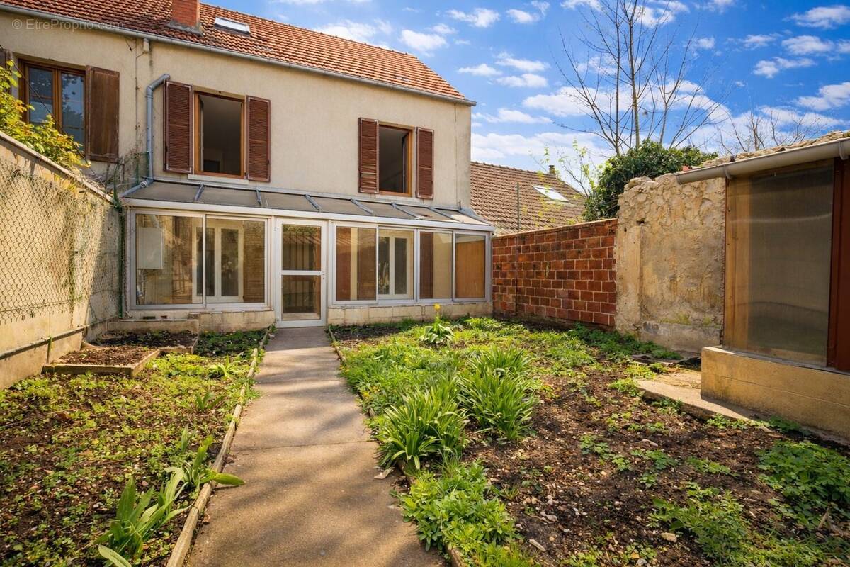 Maison à MITRY-MORY