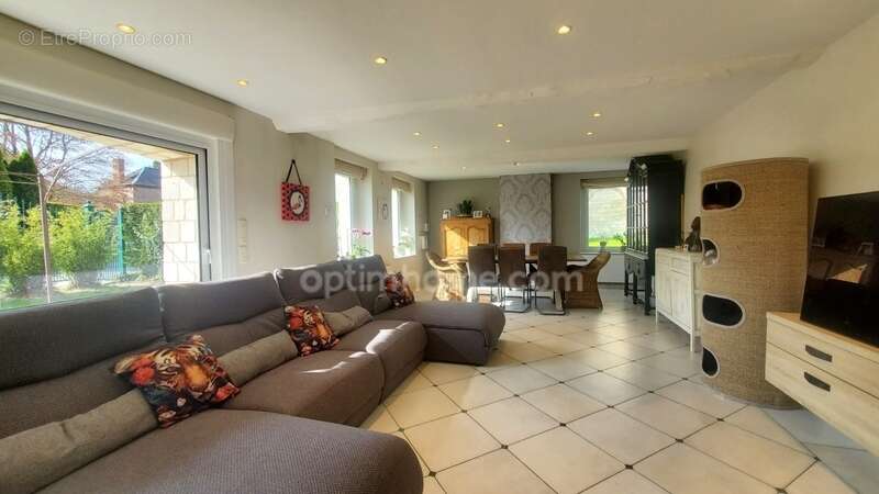 Maison à LATTRE-SAINT-QUENTIN