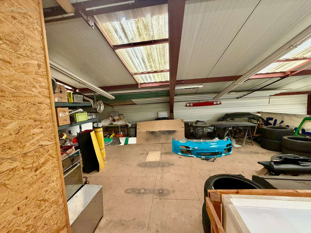 Vente hangar (2005) de 260 m2 avec espace de repos, sur terrain de 733 m2 GOUHENANS - photo 7