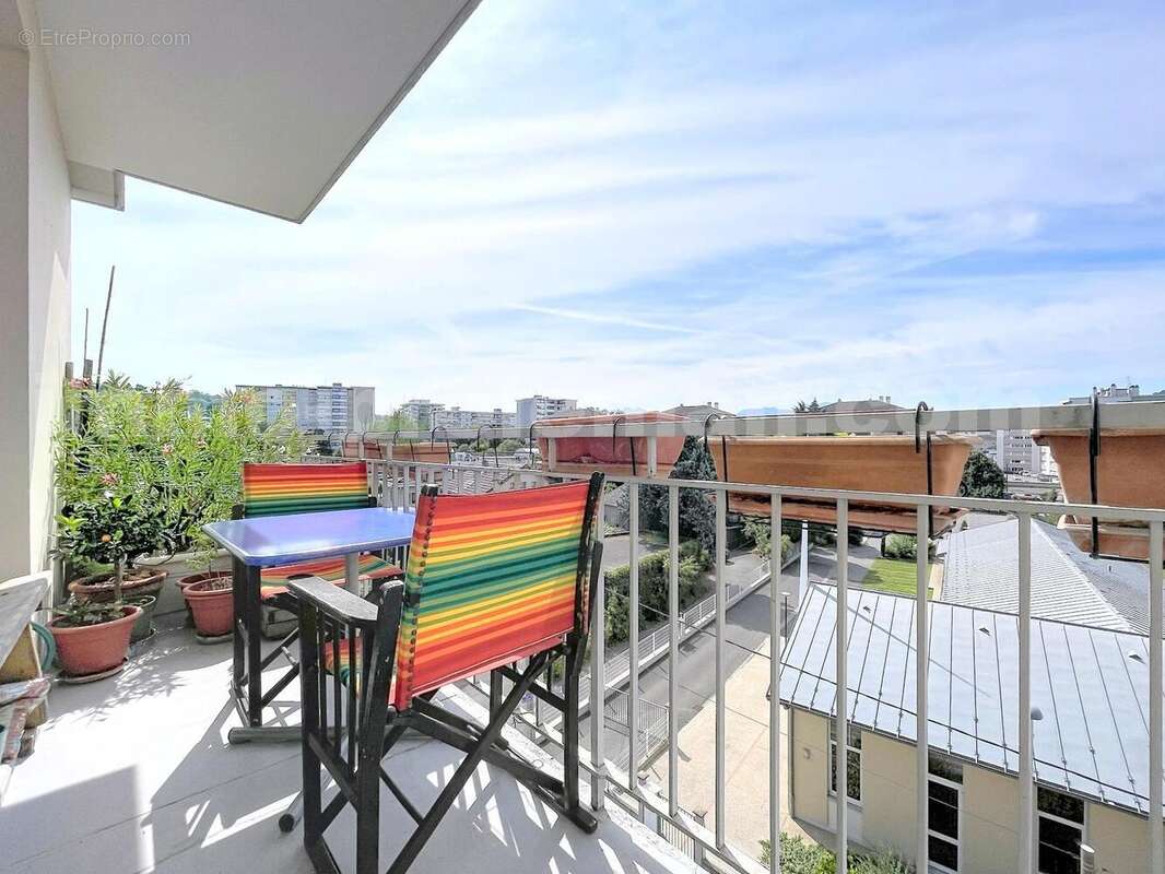 Appartement 74 m² à Annemasse  - photo 6