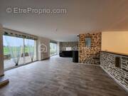 Maison à GRAND-CHAMP