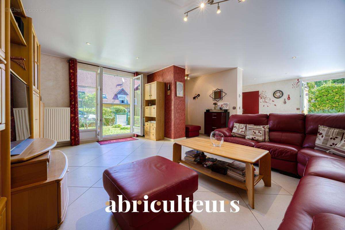Appartement de plain-pied avec un séjour spacieux en vente à Vieugy - proximité de Annecy (74600) - photo 12