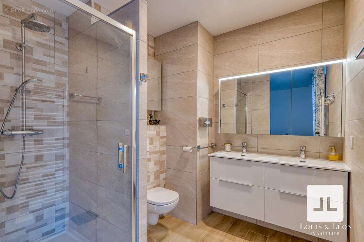 Appartement à ANSE