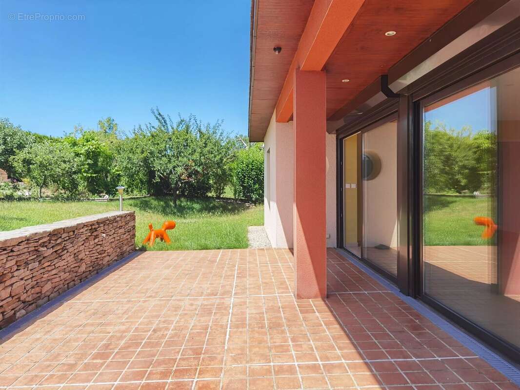 Maison 234 m² à Aurillac  - photo 4