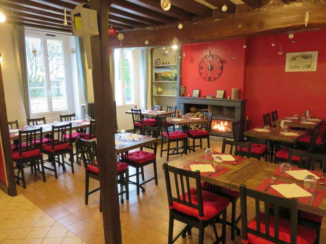 Autre à CHATEL-CENSOIR