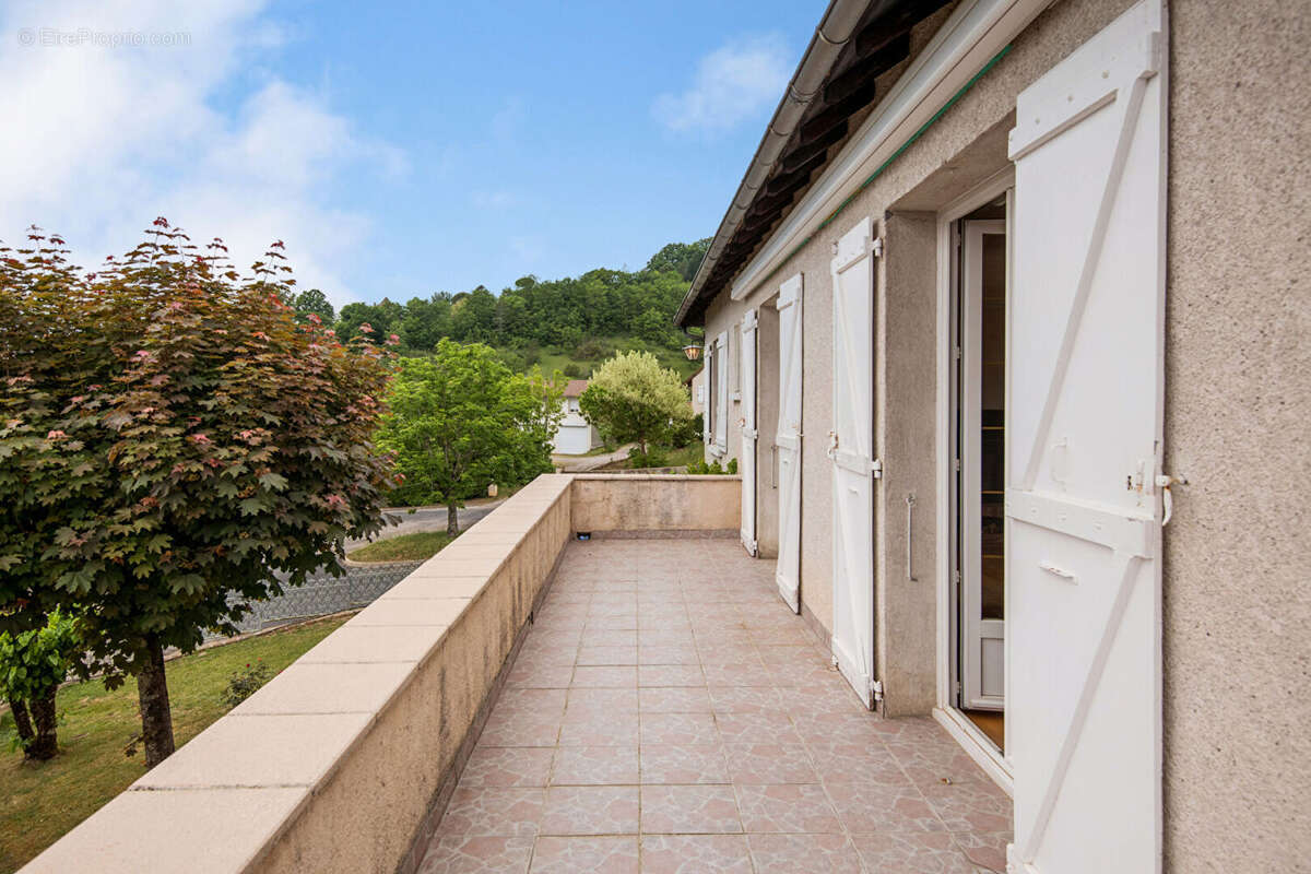 Exclusivité : Maison calme absolu à 2 minutes du centre-ville. - photo 6