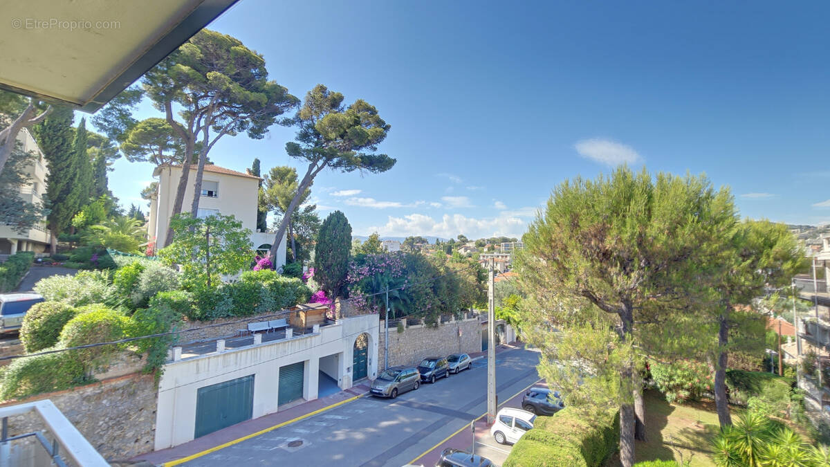 Appartement à LE CANNET