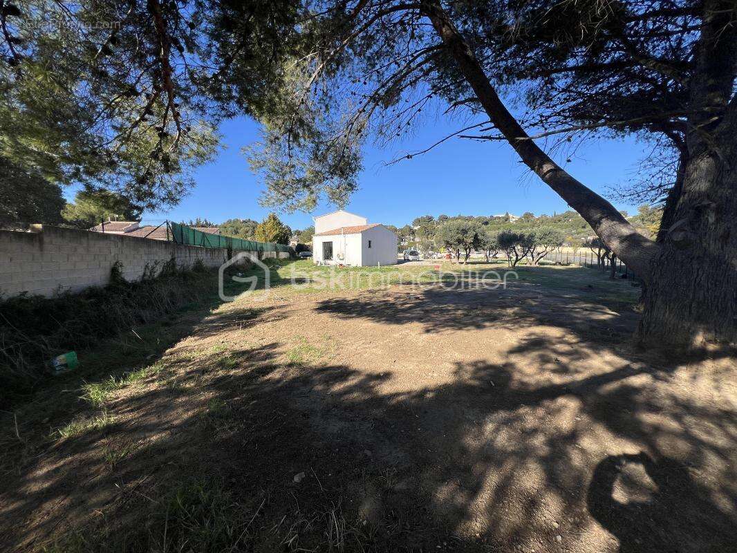 Maison à SAINT-MITRE-LES-REMPARTS