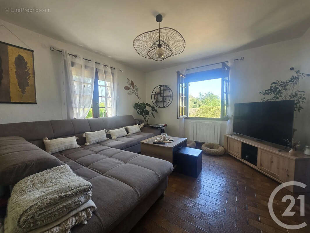 Maison 100 m² à Villers-En-Ouche  - photo 4