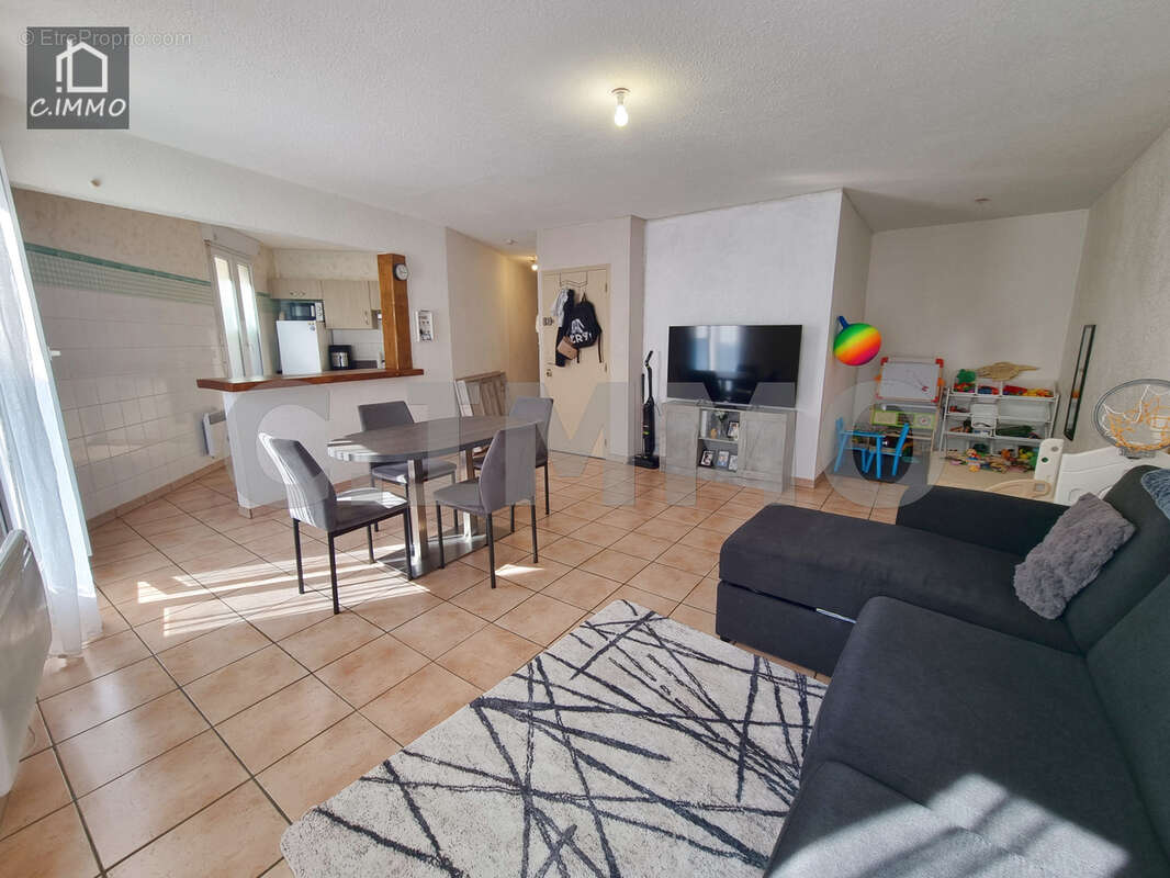 Appartement à CORNEILHAN