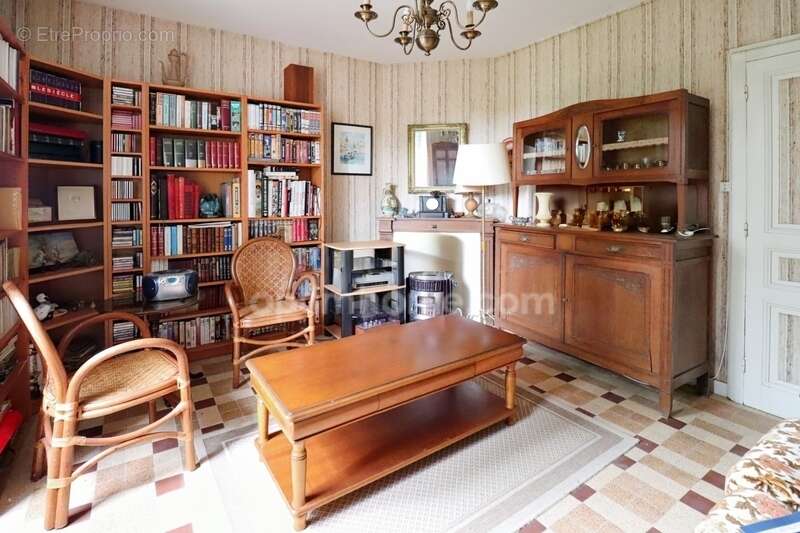 Maison à SAINT-GEORGES-LES-LANDES