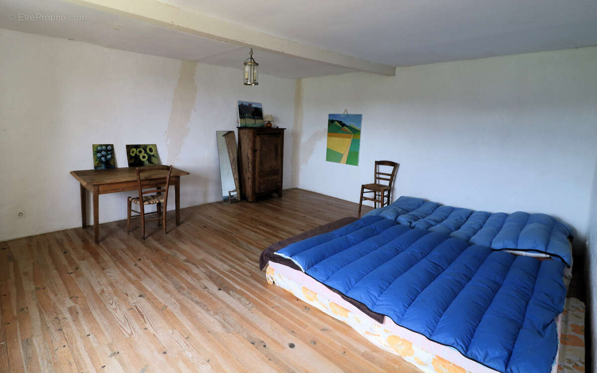 Maison à MONLEON-MAGNOAC