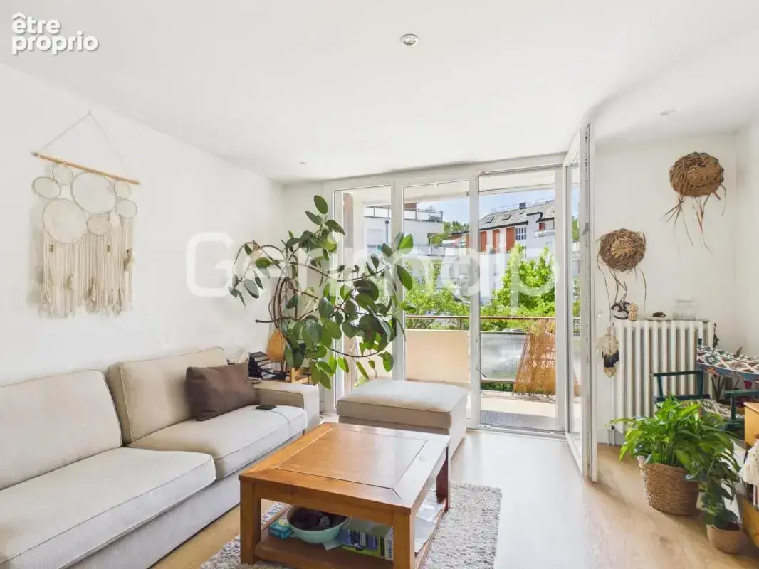 Vente - Appartement - 3 pièces + cuisine - 73 m² - 356 900 € - - photo 6