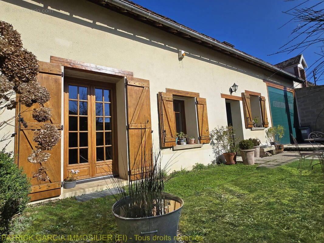 Maison à CHEMILLY-SUR-YONNE
