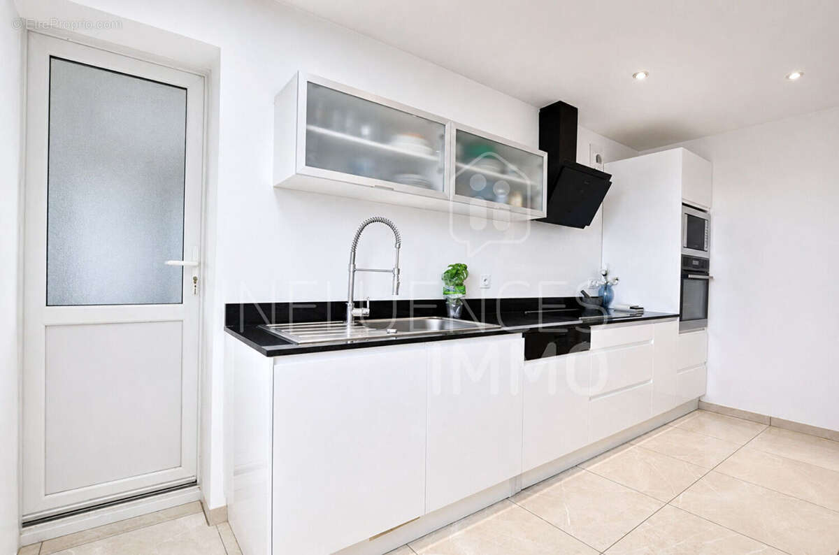 Appartement Bourg Les Valence 5 pièce(s) 92.3 m2 - photo 4