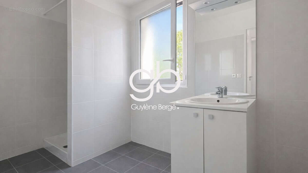 Appartement à LES MATELLES