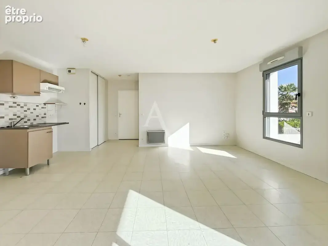Appartement T2 avec balcon, ascenseur et deux places de parking à Challans - photo 7
