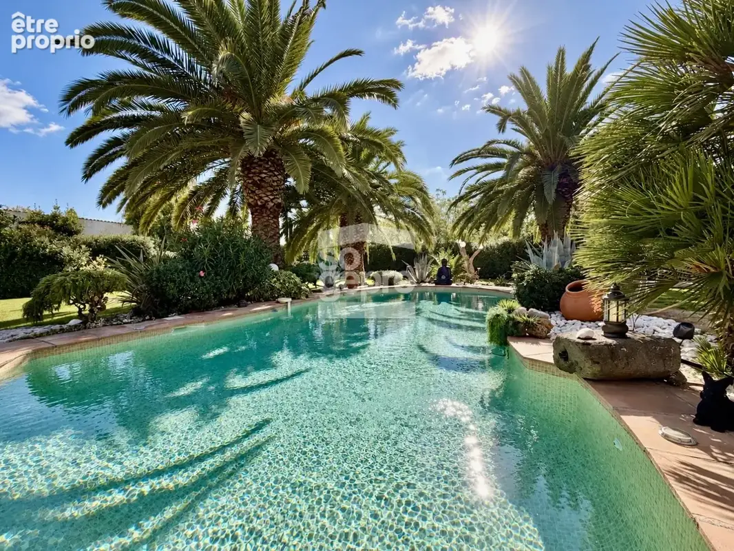 Réf : 2358 - Vente Magnifique Villa Méditerranéenne avec piscine, garage, jardin paysager au Grau d'Agde - photo 2