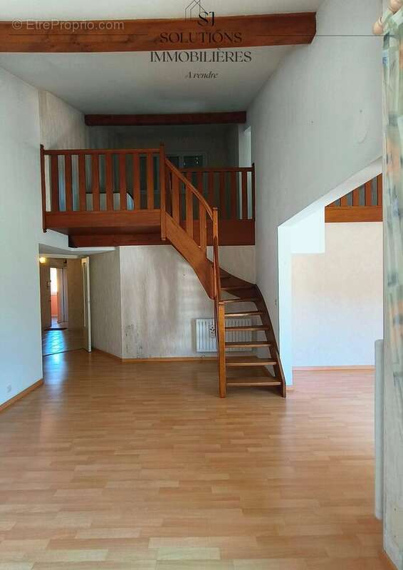 Appartement à SAINT-CLAIR-DU-RHONE