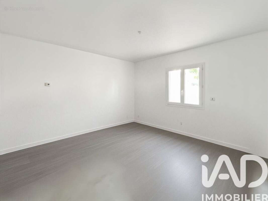 Maison 94 m² à Bagnols-Sur-Ceze  - photo 9