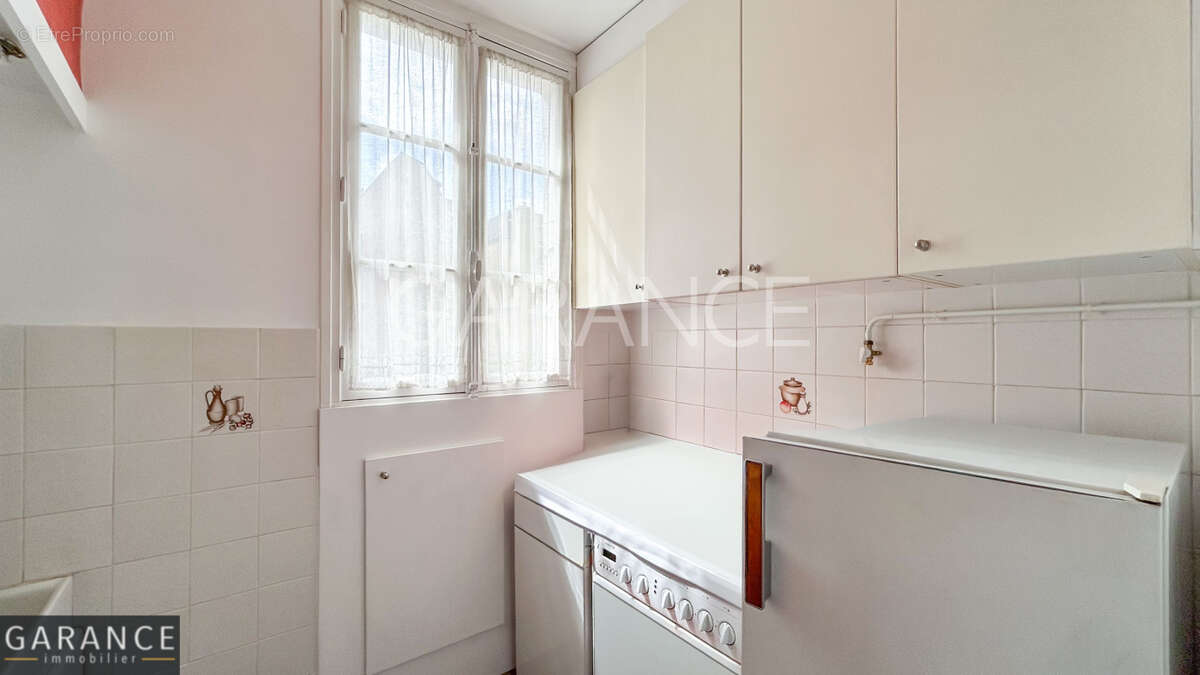 Appartement à PARIS-14E