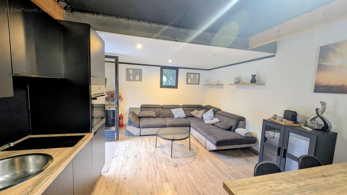 Maison à LAROQUE-DES-ALBERES