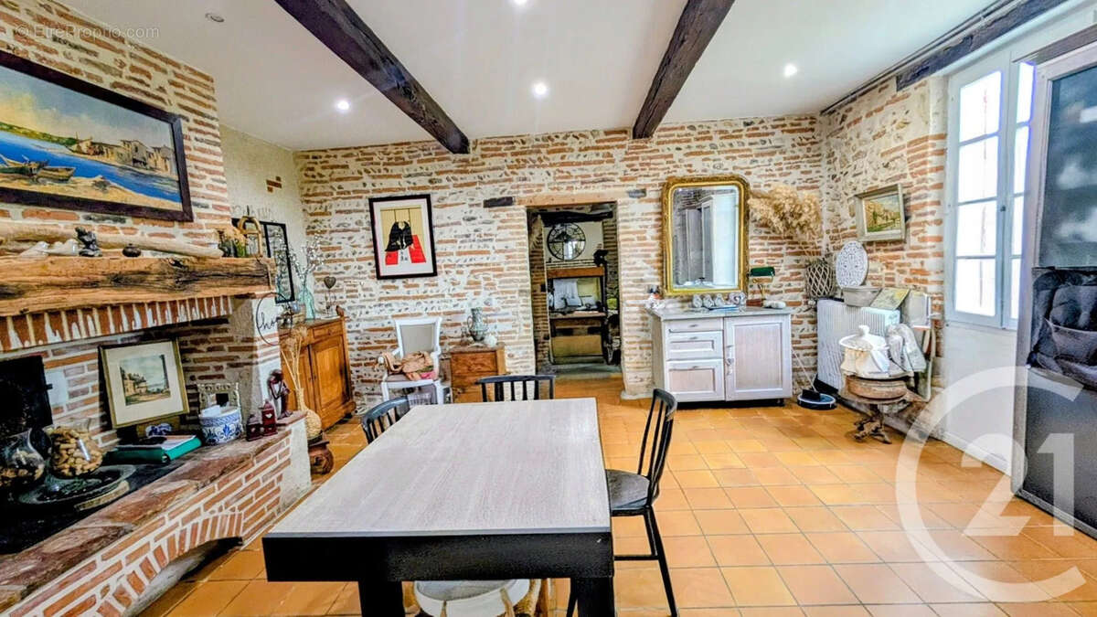 Maison à LAMAGISTERE