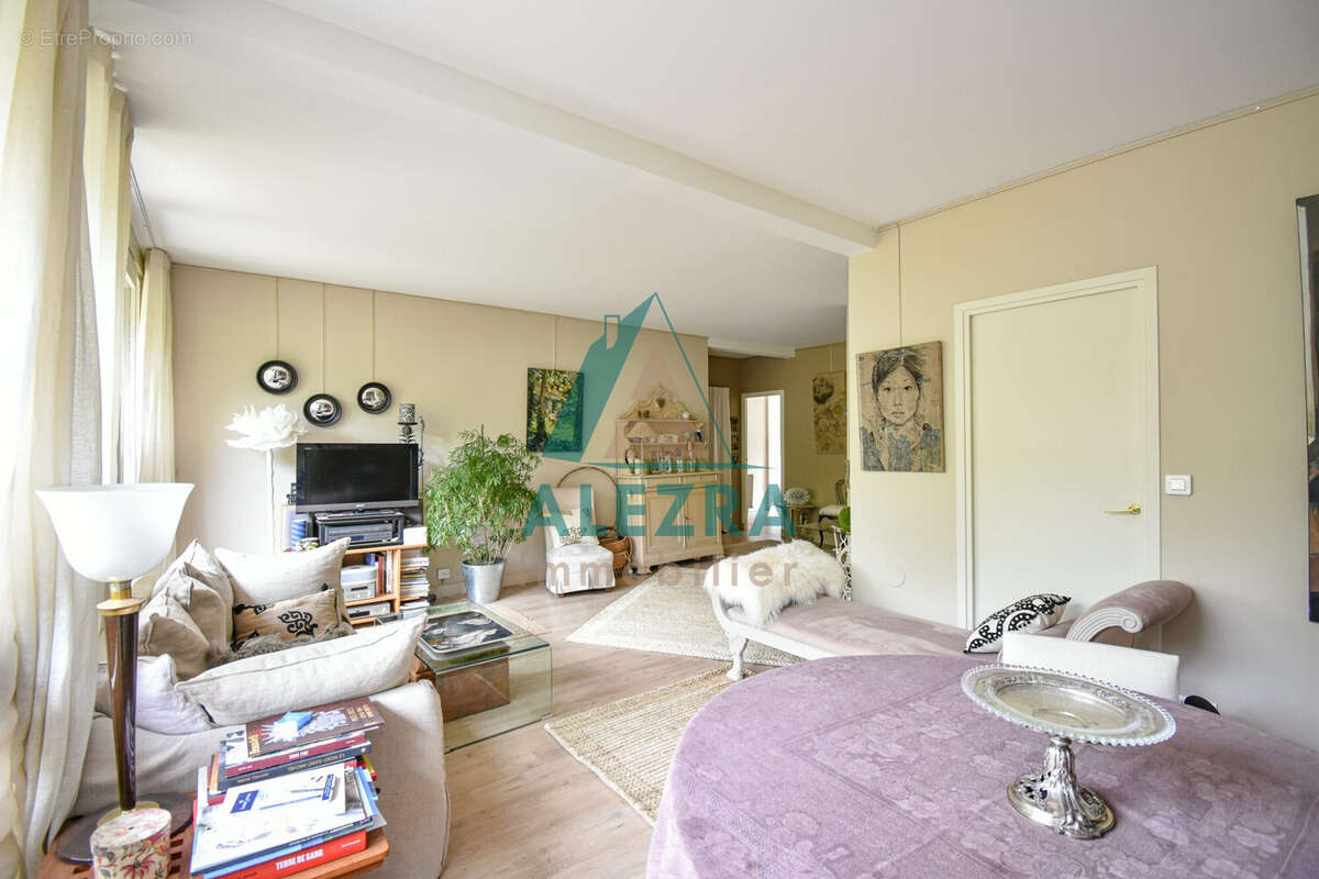 Appartement à LA CELLE-SAINT-CLOUD