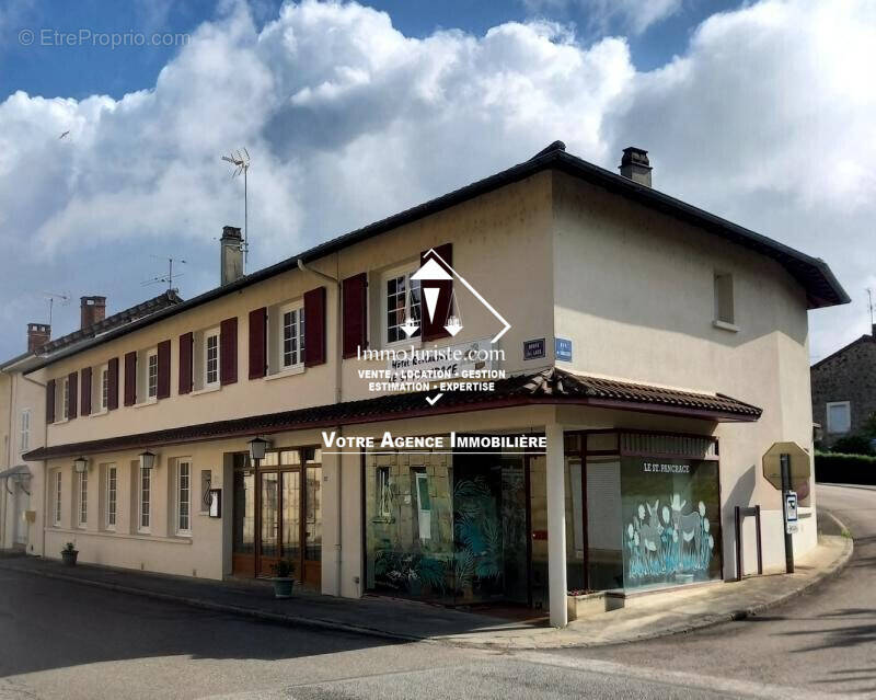 Appartement à BUJALEUF