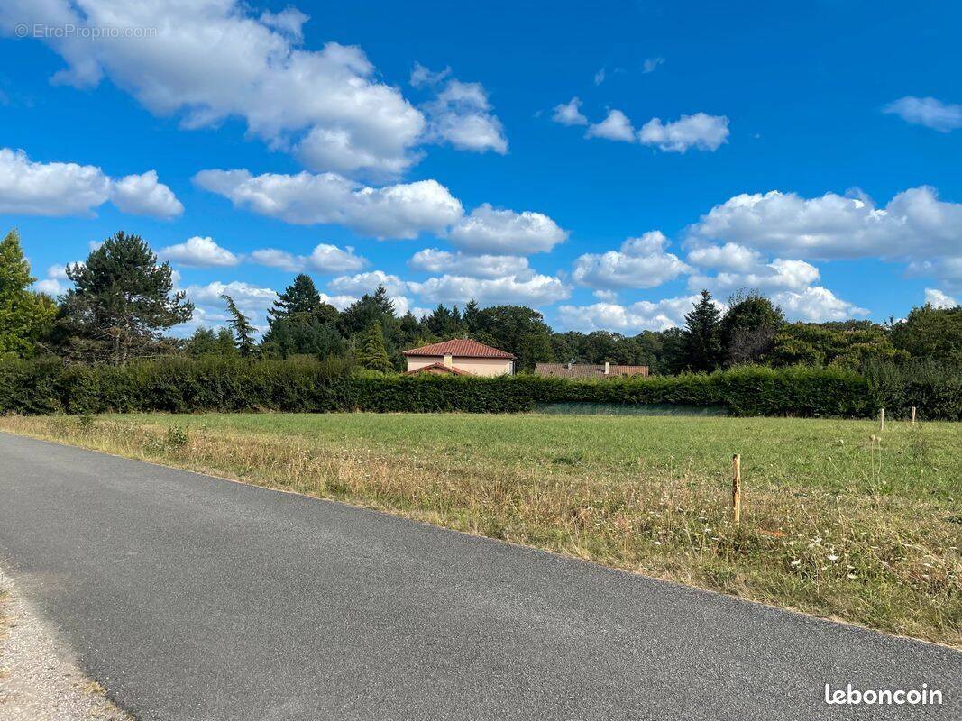 Terrain à BLANGY-SOUS-POIX